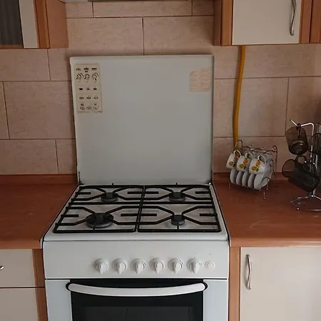 Apartment Вулиця Авдєєва-Чорноморського, 2Б Апартаменты *