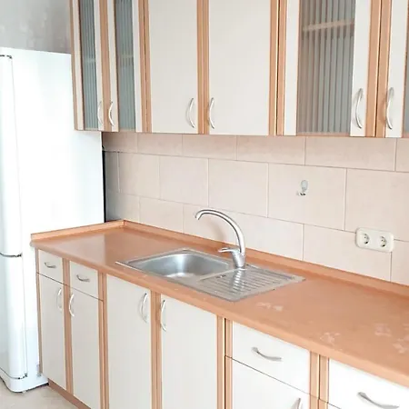 Вулиця Авдєєва-Чорноморського, 2Б Апартаменты Apartment